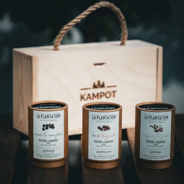 Dárková sada Kampotský pepř černý, červený a bílý 3x50g, dřevěný box