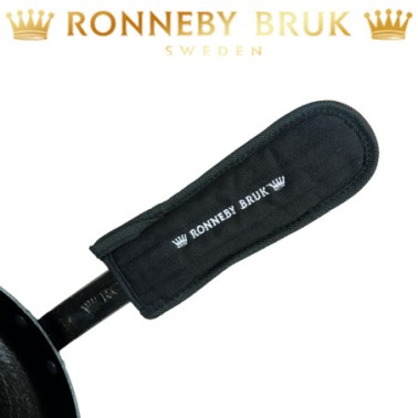 Textilní ochranný návlek na rukojeť litinové pánve Ronneby Bruk 156000
